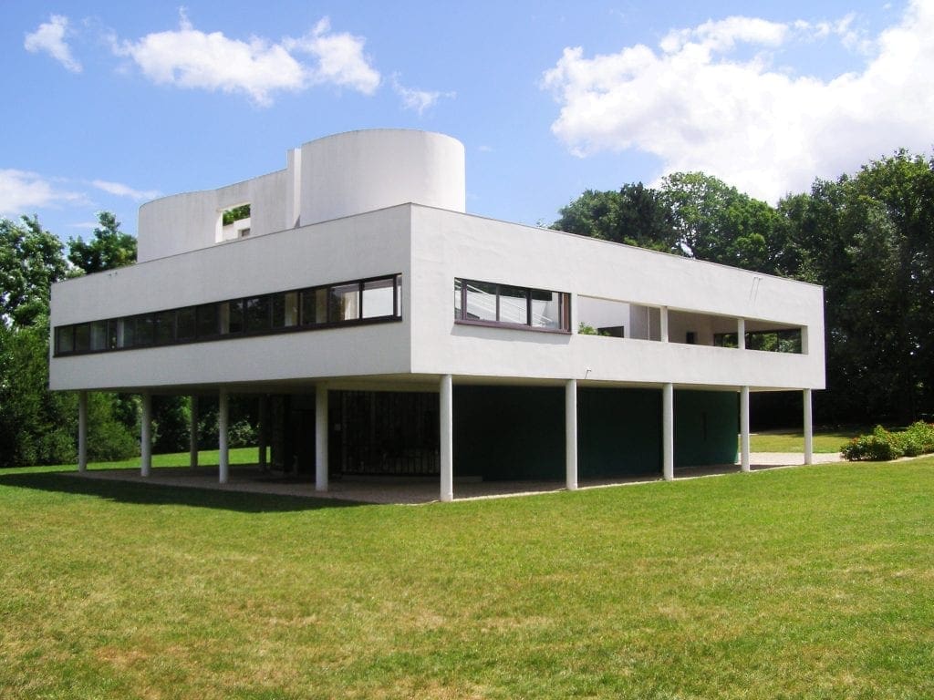 villa savoye 1024x768 - Villa Savoye și cele 5 principii ale arhitecturii, enunțate de Le Corbusier