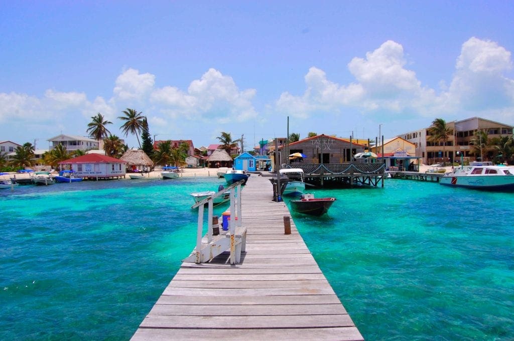 II4 Insulele Belize sursa www.insule.info  1024x681 - America Latină, în topul preferințelor investitorilor imobiliari internaționali