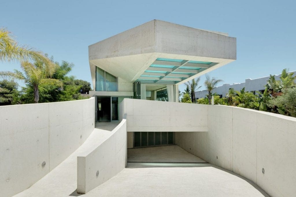Concrete Jellyfish House Wiel Arets Architects 1024x683 - Unconventional Homes: Case din beton cu design neașteptat