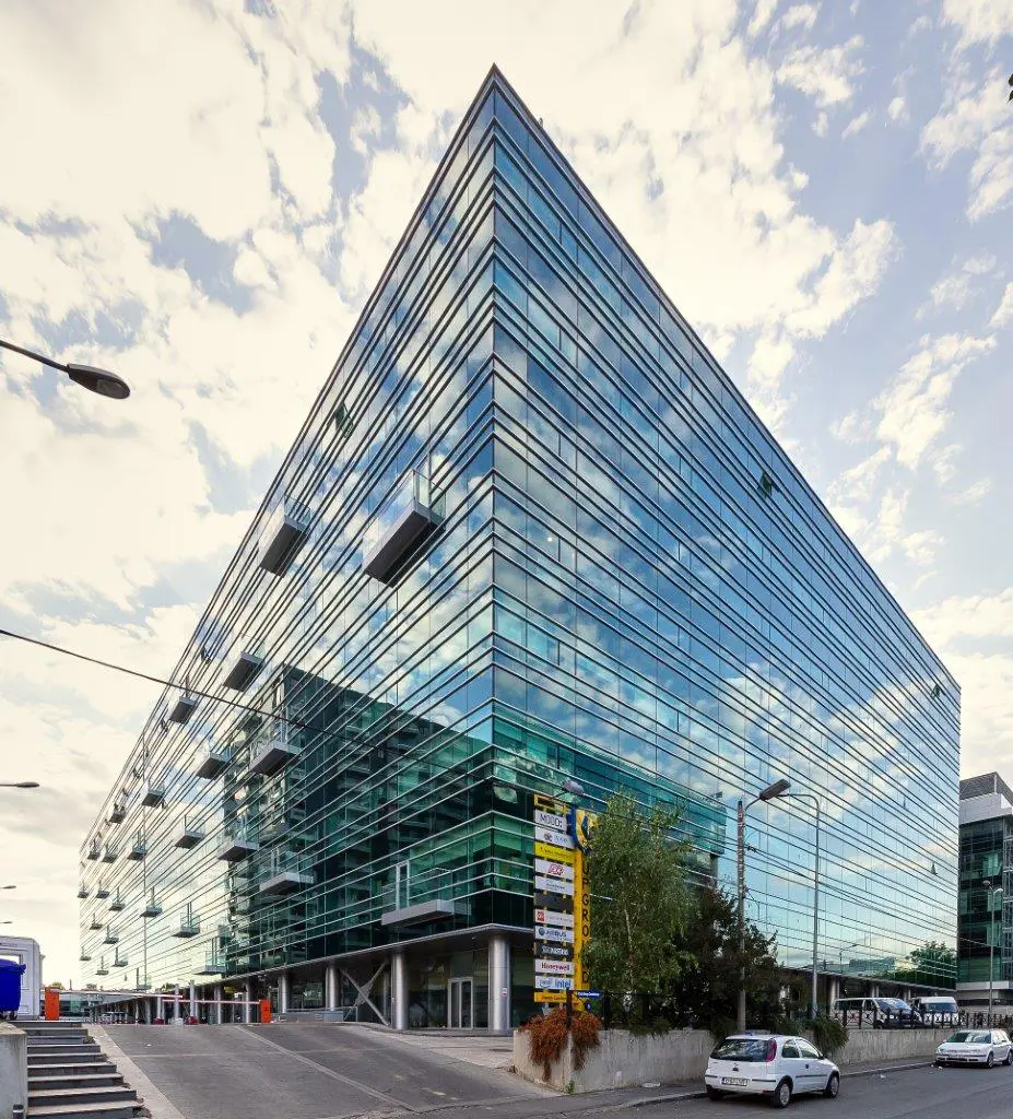 GWT 937 IMG 4941 Edit - Full Season, parte a Media Broadcast Satellite, deschide primul birou în Globalworth BOC