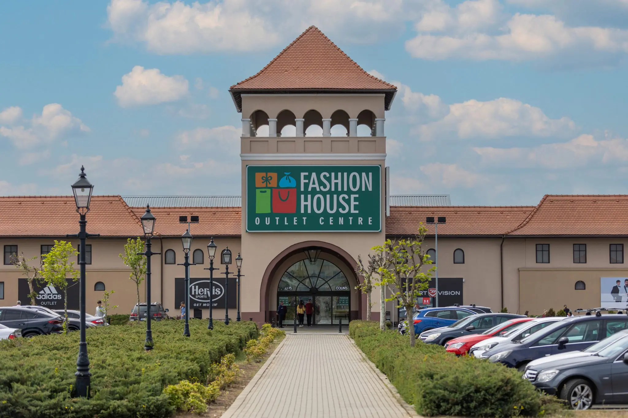 FHOC Militari 3 scaled - Fashion House atrage noi chiriași în centrele outlet de lângă București