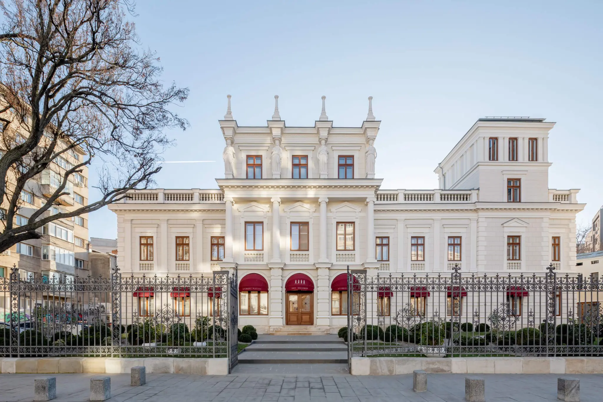 C86A1584 HDR 3 scaled - Vânzările de retail de lux din București au atins un record de 150 milioane de euro