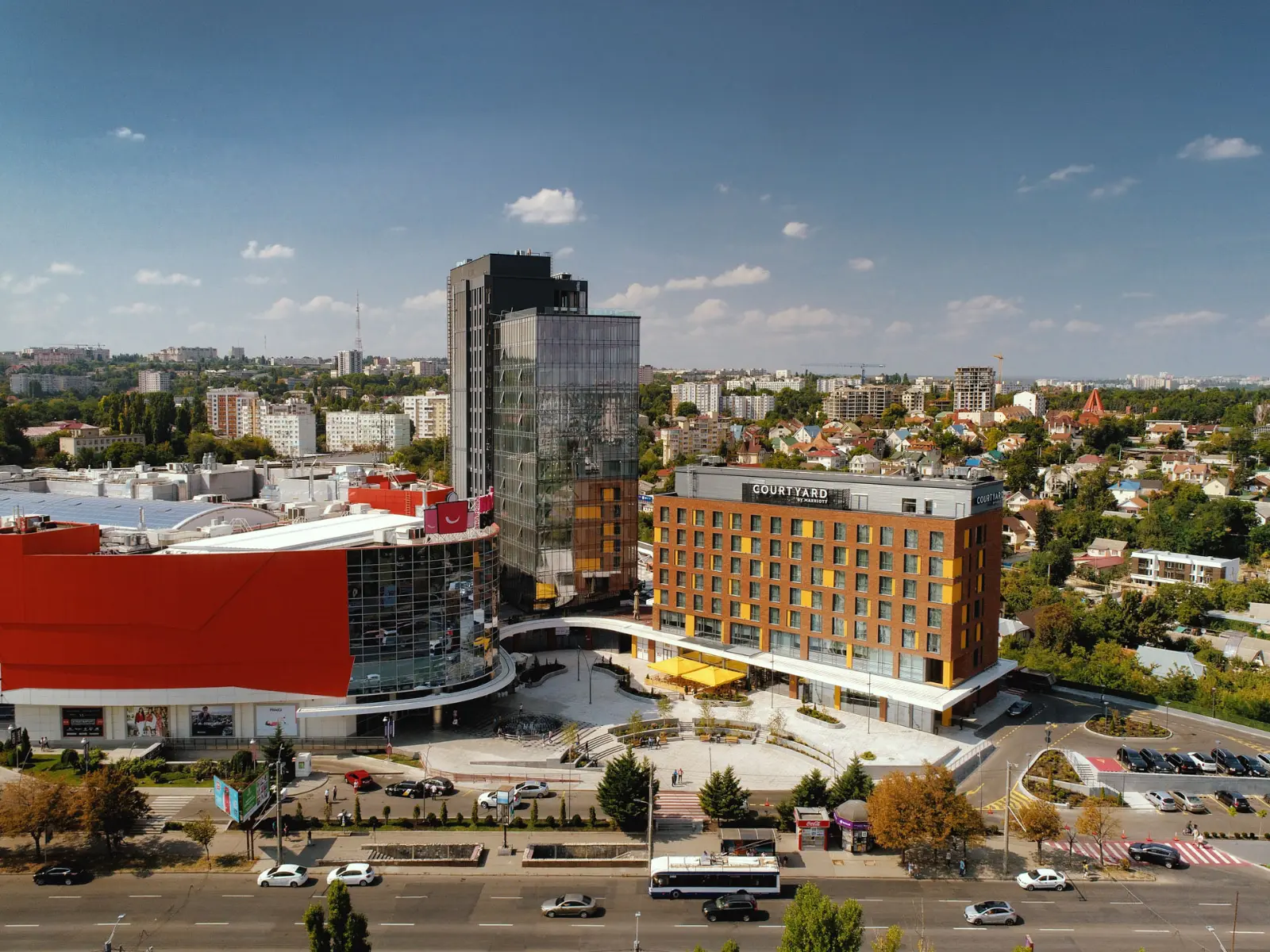 Malldova Centre 2 - Cinci clădiri din Chișinău primesc cea mai înaltă distincție de sustenabilitate LEED v4.1