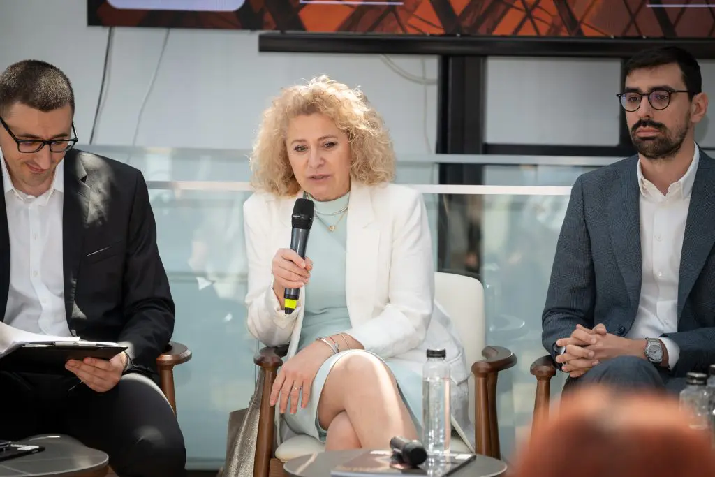 Real Estate Now: Cum investesc dezvoltatorii în experiențe augmentate în clădirile comerciale Irina Tudor 1 1024x683 - Real Estate Now: Cum investesc dezvoltatorii în experiențe augmentate în clădirile comerciale