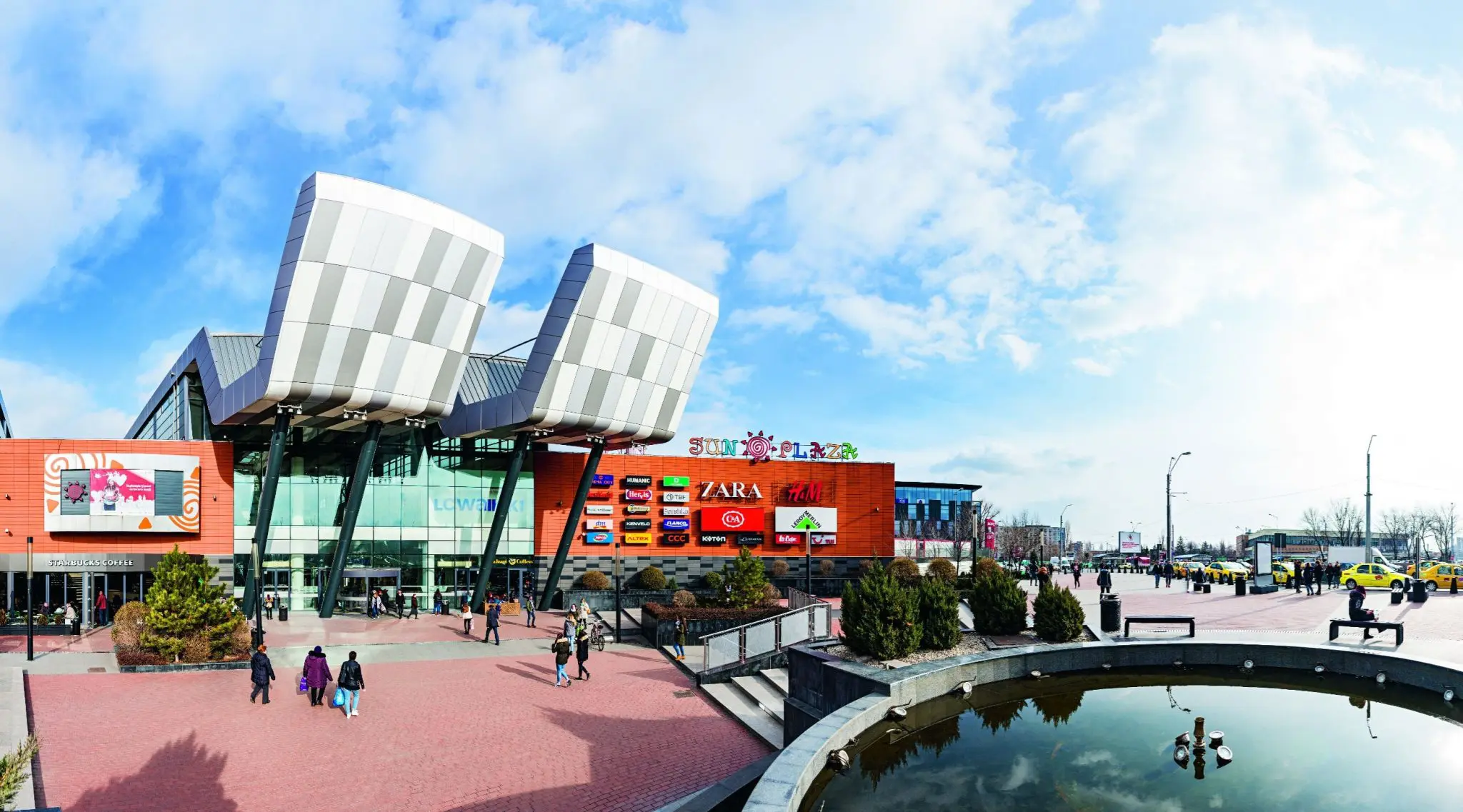 Sun Plaza scaled - CPI Property Group securizează o finanțare de 100 de milioane de euro pentru Sun Plaza