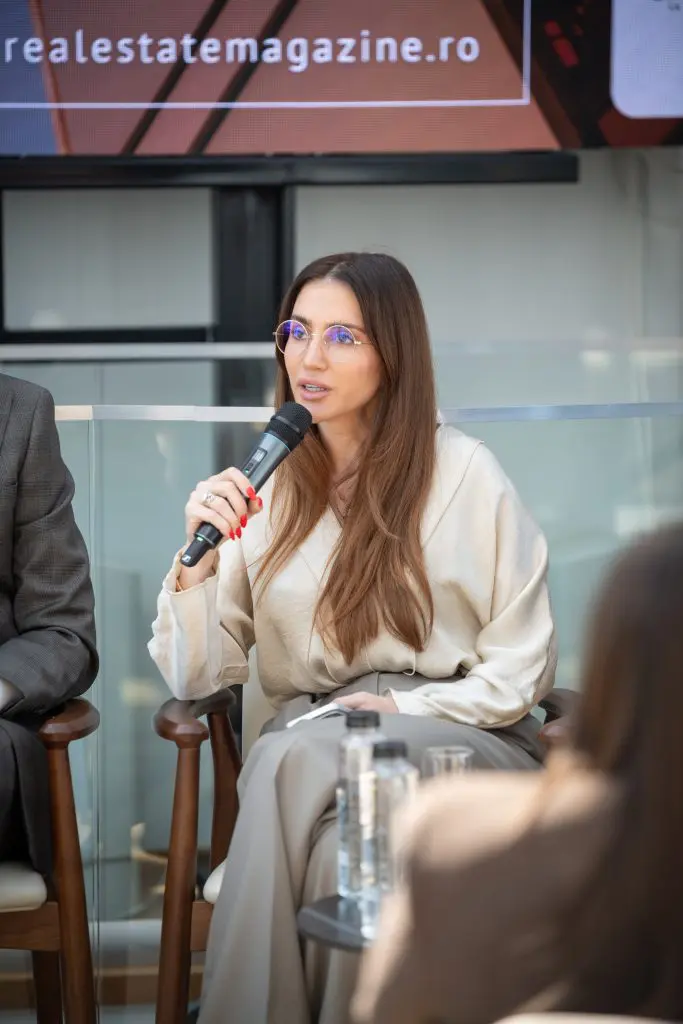 Real Estate Now: Deficitul de ofertă și blocajele administrative mențin presiunea pe prețurile rezidențiale în 2026 Tatiana Popescu 1 683x1024 - Real Estate Now: Deficitul de ofertă și blocajele administrative mențin presiunea pe prețurile rezidențiale în 2026