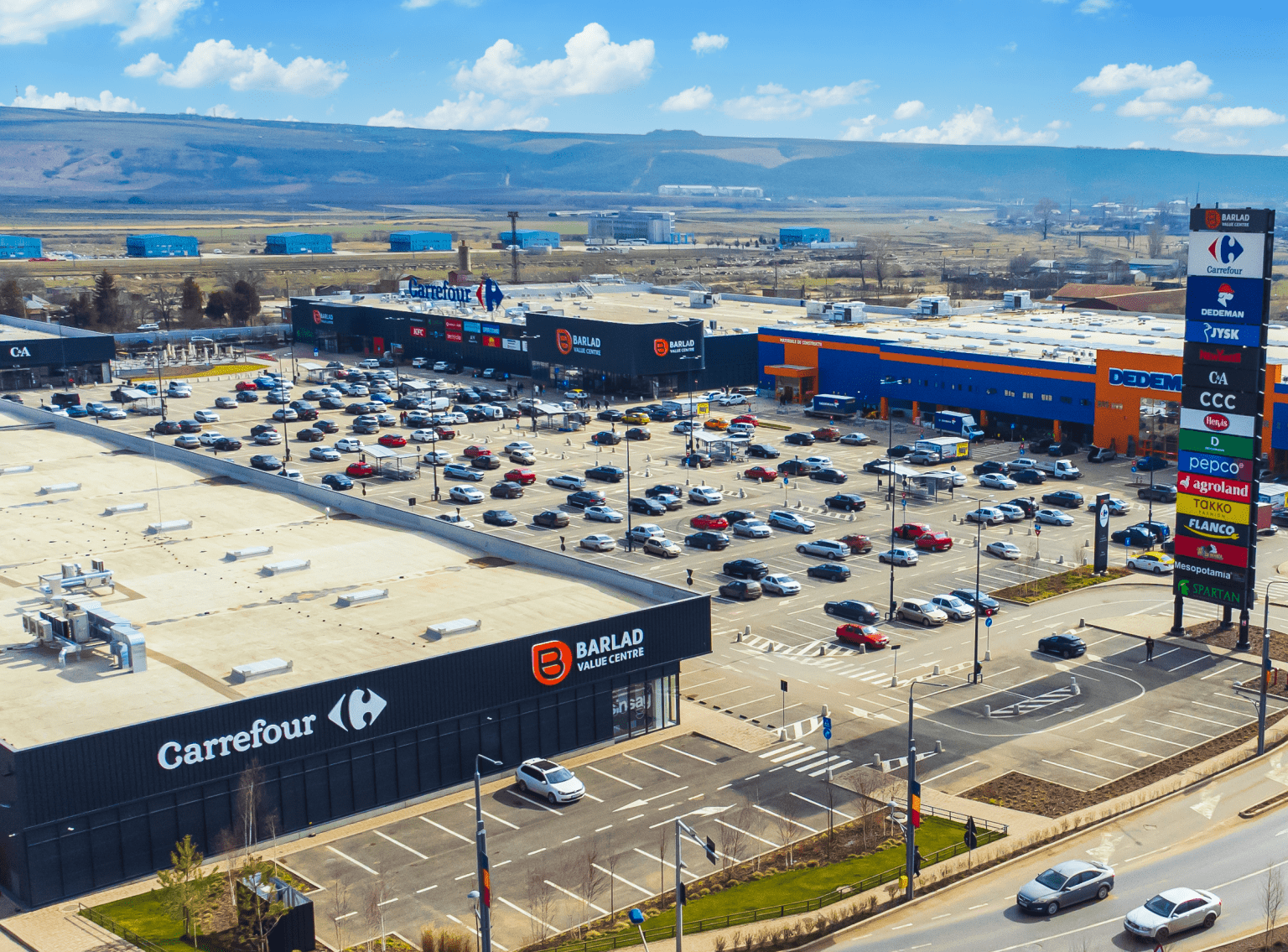 Barlad 1536x1135 1 - AFI finalizează achiziția a șase parcuri de retail în România