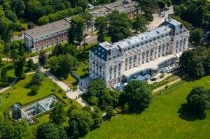 Trianon Palace Versailles Exterior View 3 HR 300x199 - Trianon_Palace_Versailles_Exterior_View_3_HR