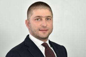 Viorel Opait JLL min 300x200 - Viorel Opait_JLL-min