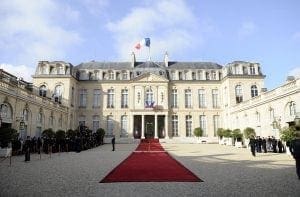 7787780930 le palais de l elysee 300x197 - -