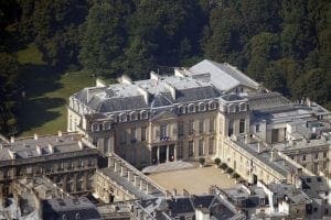 Droit du travail l Elysee tres loin d etre exemplaire 300x200 - Droit-du-travail-l-Elysee-tres-loin-d-etre-exemplaire