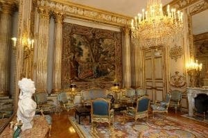 salon pompadour elysees paris zigzag 300x199 - DES GAMINS DE QUARTIER CROIX ROUGE VISITENT LE PALAIS DE L'ELYSEE