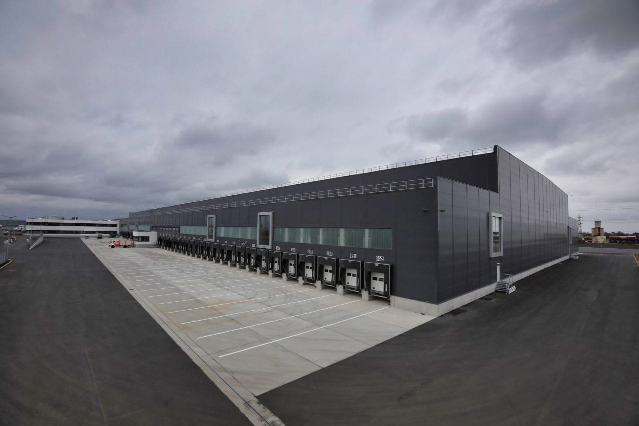 Depozit Roman Lidl Romania - Lidl deschide primul centru logistic din Estul României