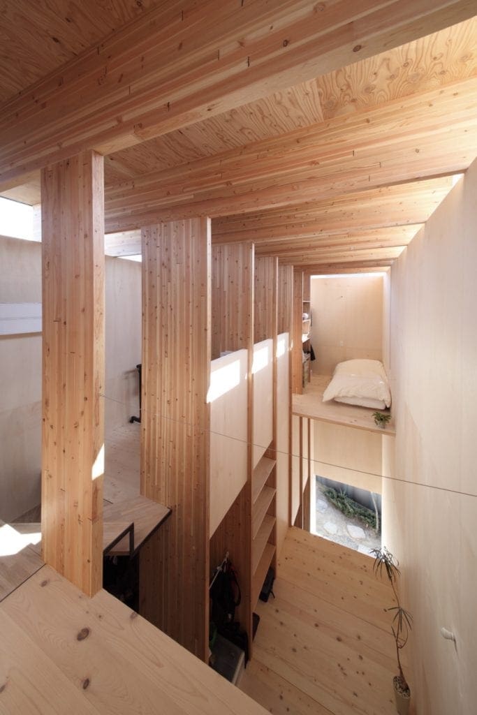 tnoie katsutoshi sasaki architecture residential japan black houses dezeen 2364 col 5 copy 683x1024 - Cele mai hot case ale anului 2018 (II)