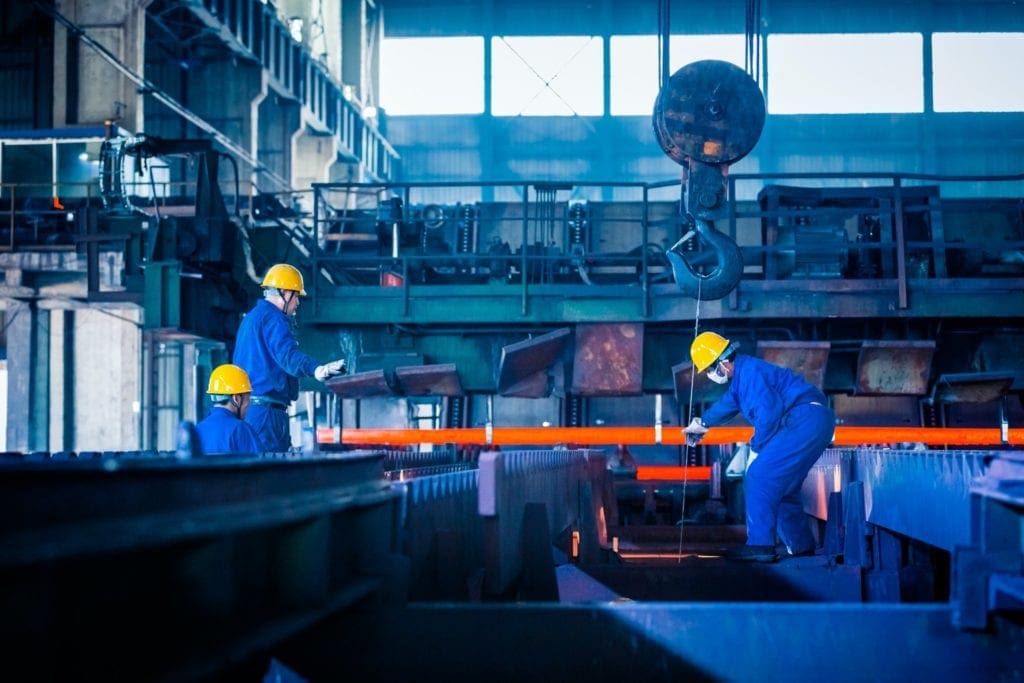 productie3 1024x683 - Investițiile în producție, dezvoltare moderată pe piața locală