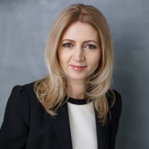 Francesca Postolache copy 300x300 - Analiză exclusivă Real Estate Magazine | Ce se va întâmpla în 2022 în rezidențial