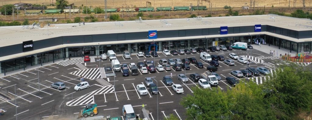 Piața de retail, energizată de investițiile în parcuri comerciale Rosiorii de Vede park Scallier copy 1024x394 - Piața de retail, energizată de investițiile în parcuri comerciale