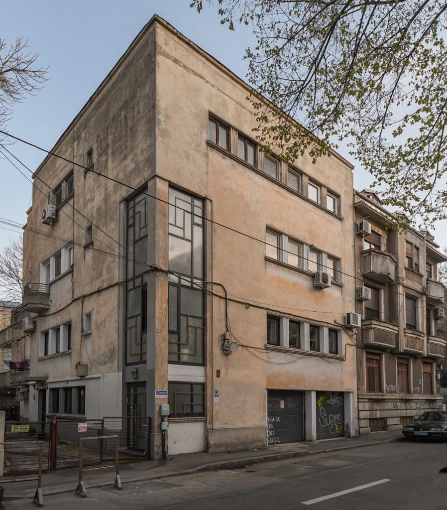 176275300 4686416448041767 5512508794434809834 n copy 898x1024 - Horia Creangă, proiectantul clădirilor-reper de pe arterele principale ale Capitalei