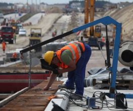 Studiu: Infrastructura domină portofoliile constructorilor