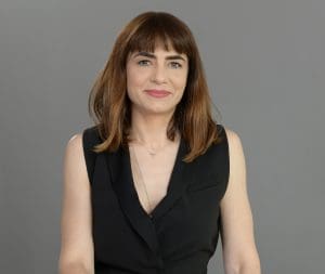 Andreea Hamza 300x253 - Andreea Hamza