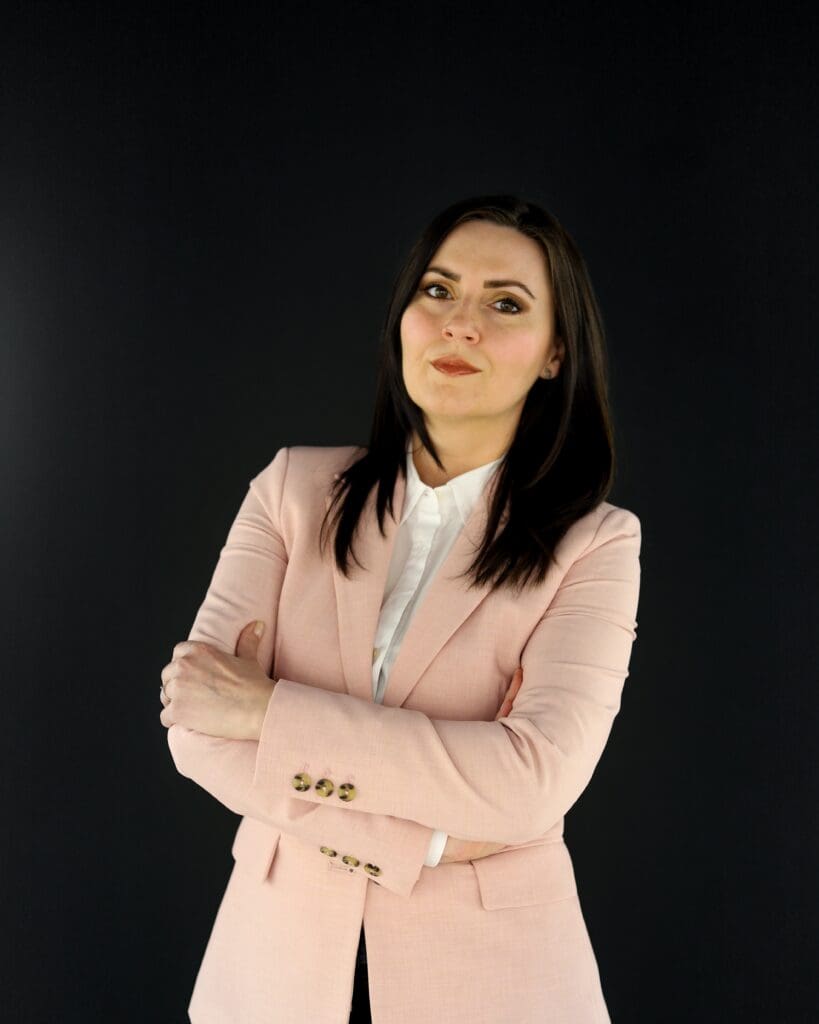 Andreea Ciobanu CMO Hagag Europe 819x1024 - Speakerii cheie ai conferinței "Women in Real Estate” - 24 mai, București