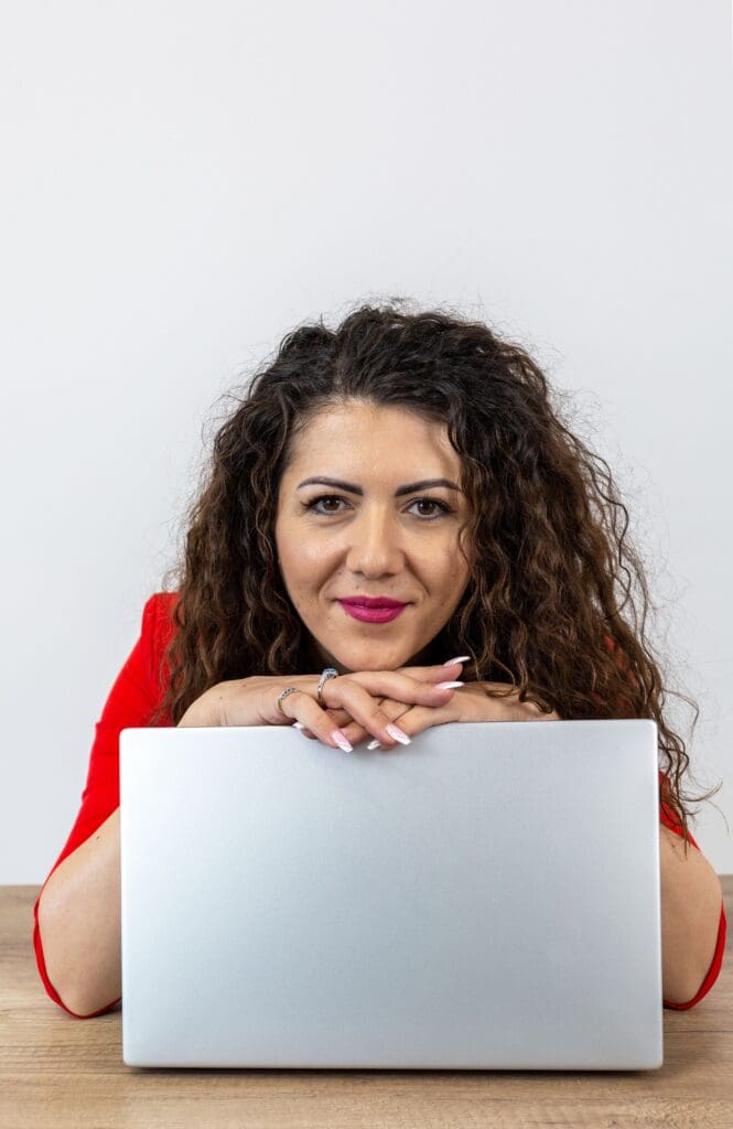 Costina Petrescu  CEO Titirez imoPR 1 665x1024 - Speakerii cheie ai conferinței "Women in Real Estate” - 24 mai, București