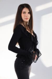 IMG 0325 copy 200x300 - Reea Raican