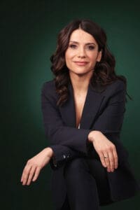 Carmen Ravon Retail CBRE Romania 2024 200x300 - Carmen-Ravon-Retail-CBRE-Romania-2024