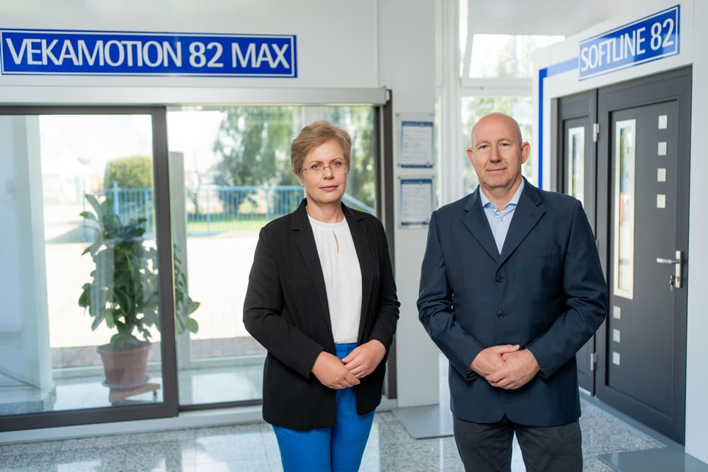 Roxana Rîmbu Gyula Takacs Veka Romania - VEKA România numește doi directori generali adjuncți