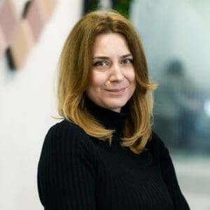 thumbnail Ilinca Timofte Head of Research Crosspoint Real Estate 1 300x300 - thumbnail_Ilinca Timofte - Head of Research_Crosspoint Real Estate
