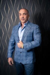 WhatsApp Image 2024 10 17 at 13.12.21 200x300 - Robertino Georgescu