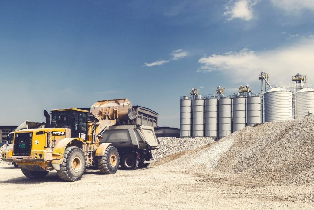 loader 1846346 1024x686 - Cum se reduc emisiile de carbon în marile proiecte de infrastructură din UE