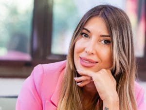 IMG 0756 scaled e1749217088375 300x226 - Roxana Ghioca