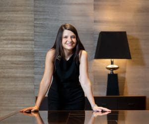 Raluca Munteanu Director de Dezvoltare IULIUS scaled e1749216235806 300x251 - Raluca Munteanu - Director de Dezvoltare IULIUS