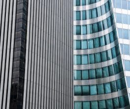 Tranzacțiile de tip pre-lease accelerează pe piața de birouri din București
